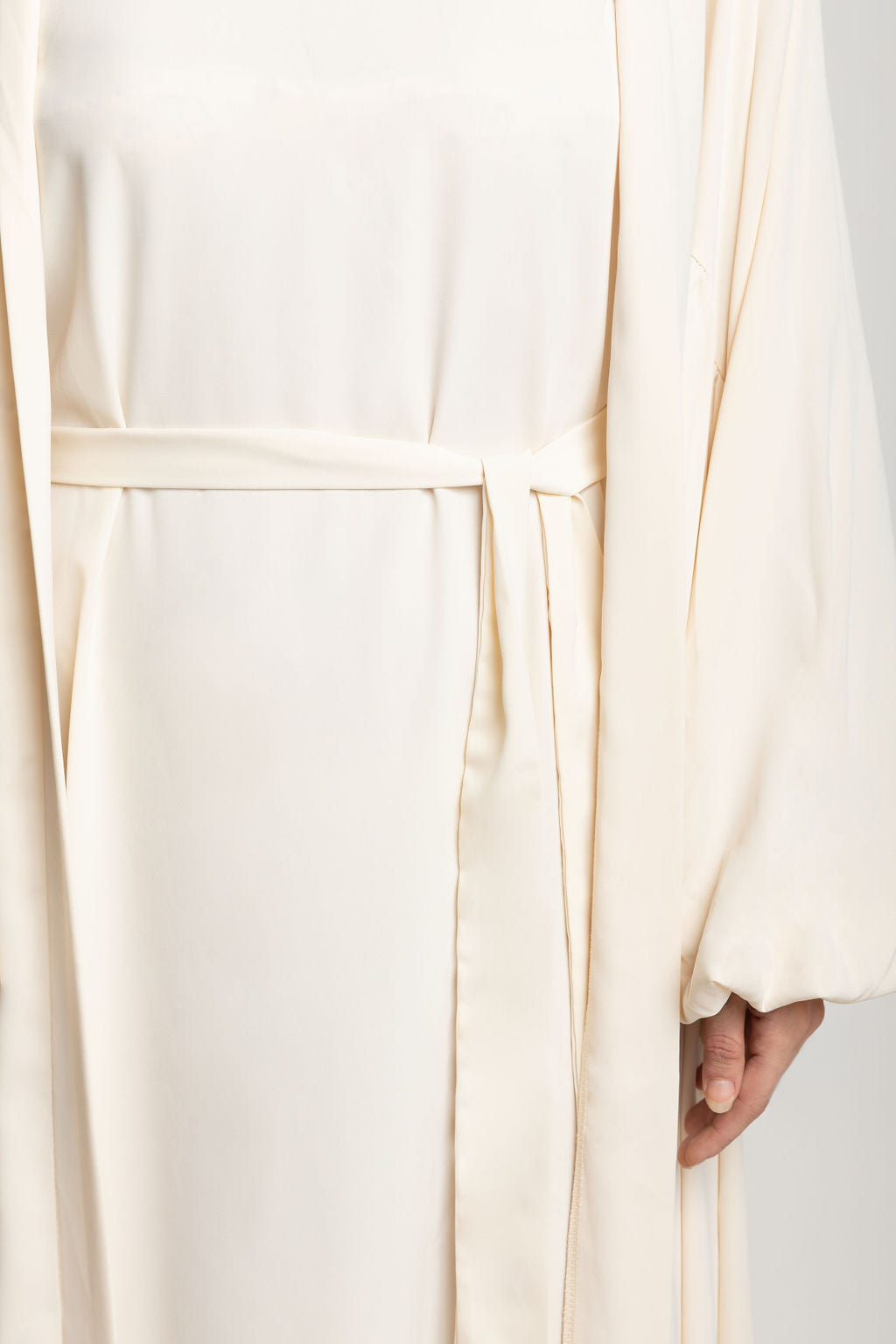 Cream Open Belted Abaya With Vest